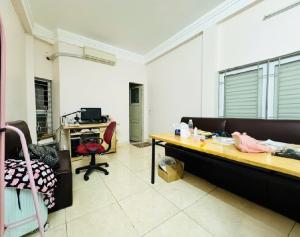 Chính chủ gửi bán 256m2 đất thổ cư Lạc Long Quân, Tây Hồ Hà Nội.
